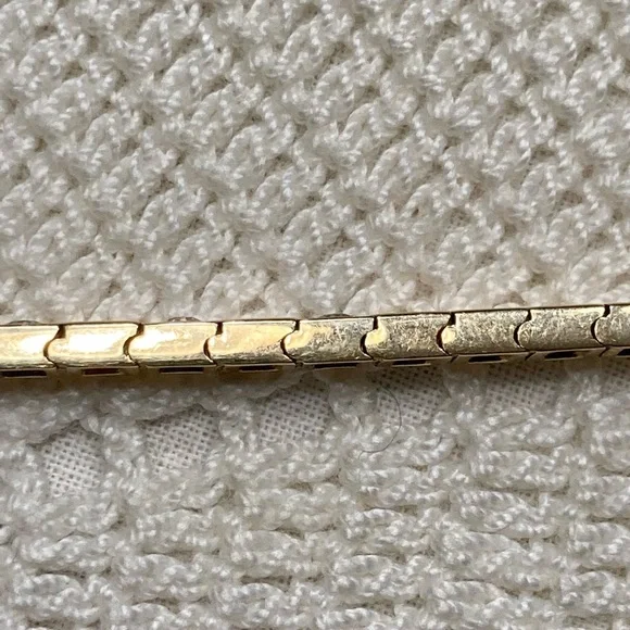 14K Beautiful and unique solid link diamond bracelet - Picture 13 of 13